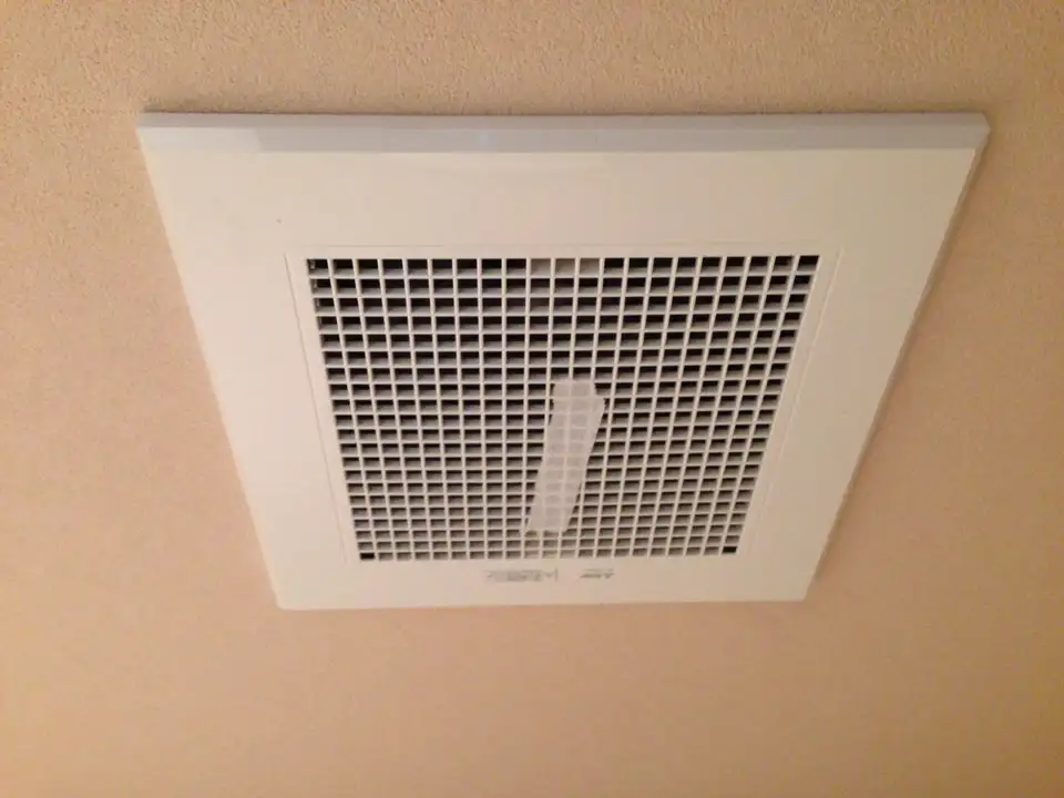 浴室の天井埋込式換気扇