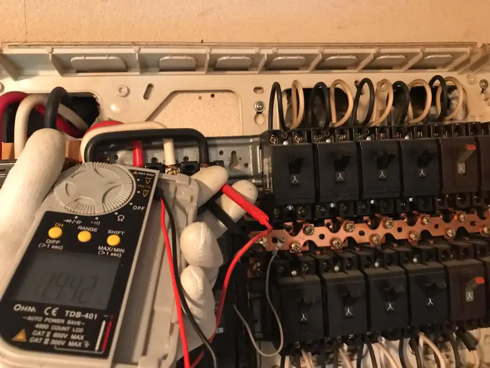 安全ブレーカー